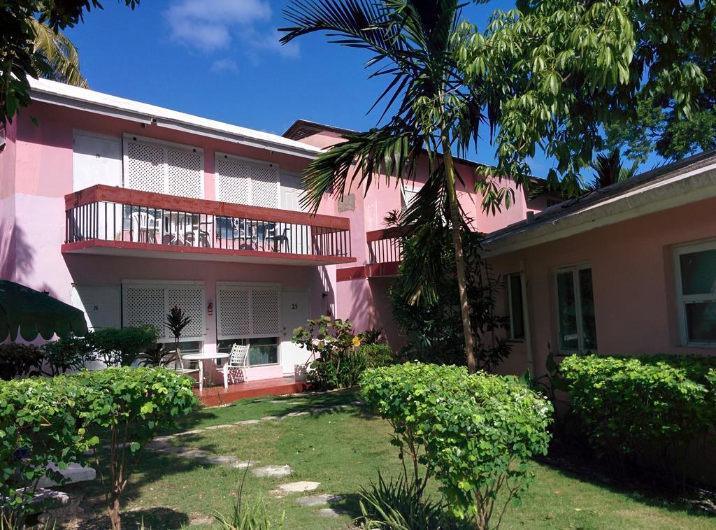 Orchard Garden Hotel Nassau Exterior photo