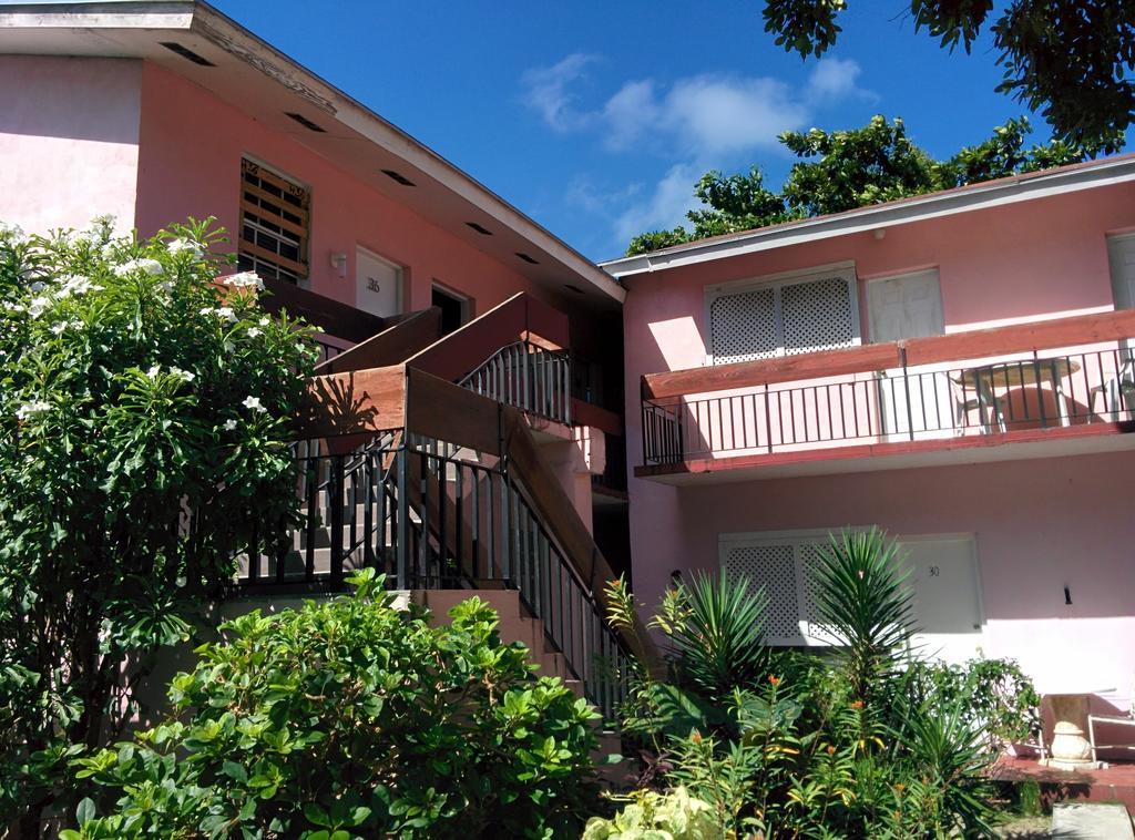 Orchard Garden Hotel Nassau Exterior photo