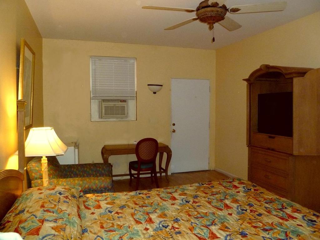 Orchard Garden Hotel Nassau Room photo