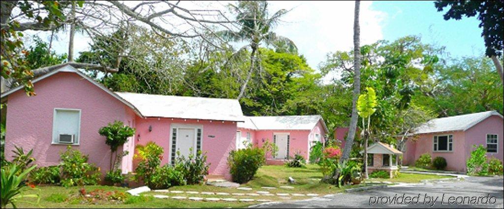 Orchard Garden Hotel Nassau Exterior photo