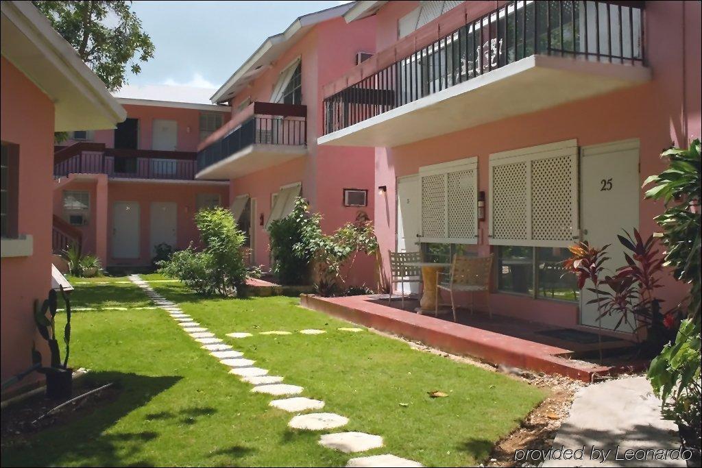 Orchard Garden Hotel Nassau Exterior photo